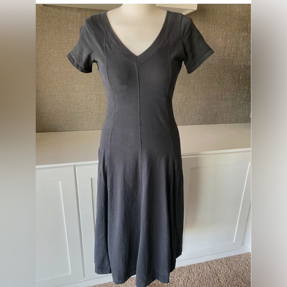Maeve Anthropologie Charcoal V Neck Short Sleeve Pleated Skirt Midi Dress